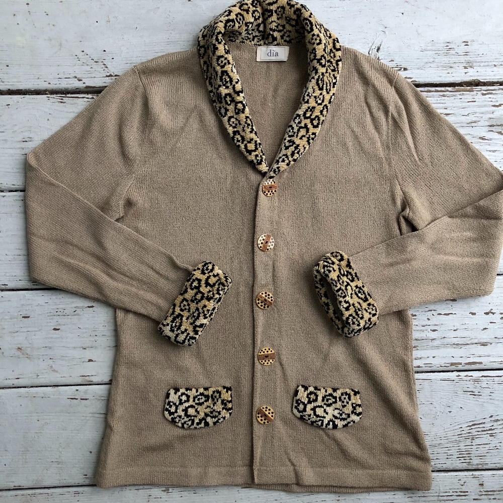DIA tan wool/rayon button cardigan/BEAUTIFUL